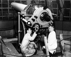 Workers from the Zeiss factory installing the telescope